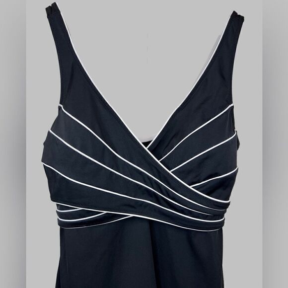 TROPICAL ESCAPE Bathing Suit with built in skirt in Black Size 12 - Picture 2 of 5